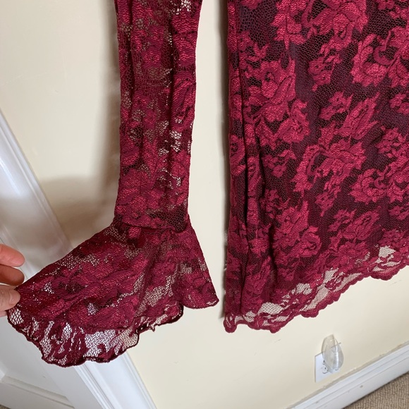 GUESS Lace Cocktail Dress👗 - Picture 3 of 4